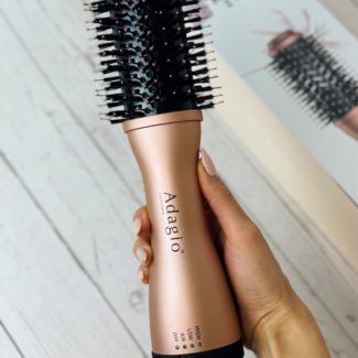 Adagio 2" & 3" Professional Blowout Brush